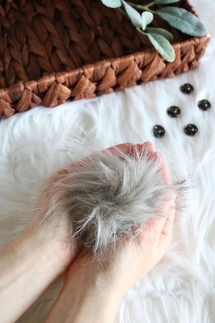 4" Faux Fur Pom-Pom