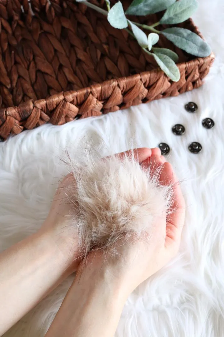 4" Faux Fur Pom-Pom
