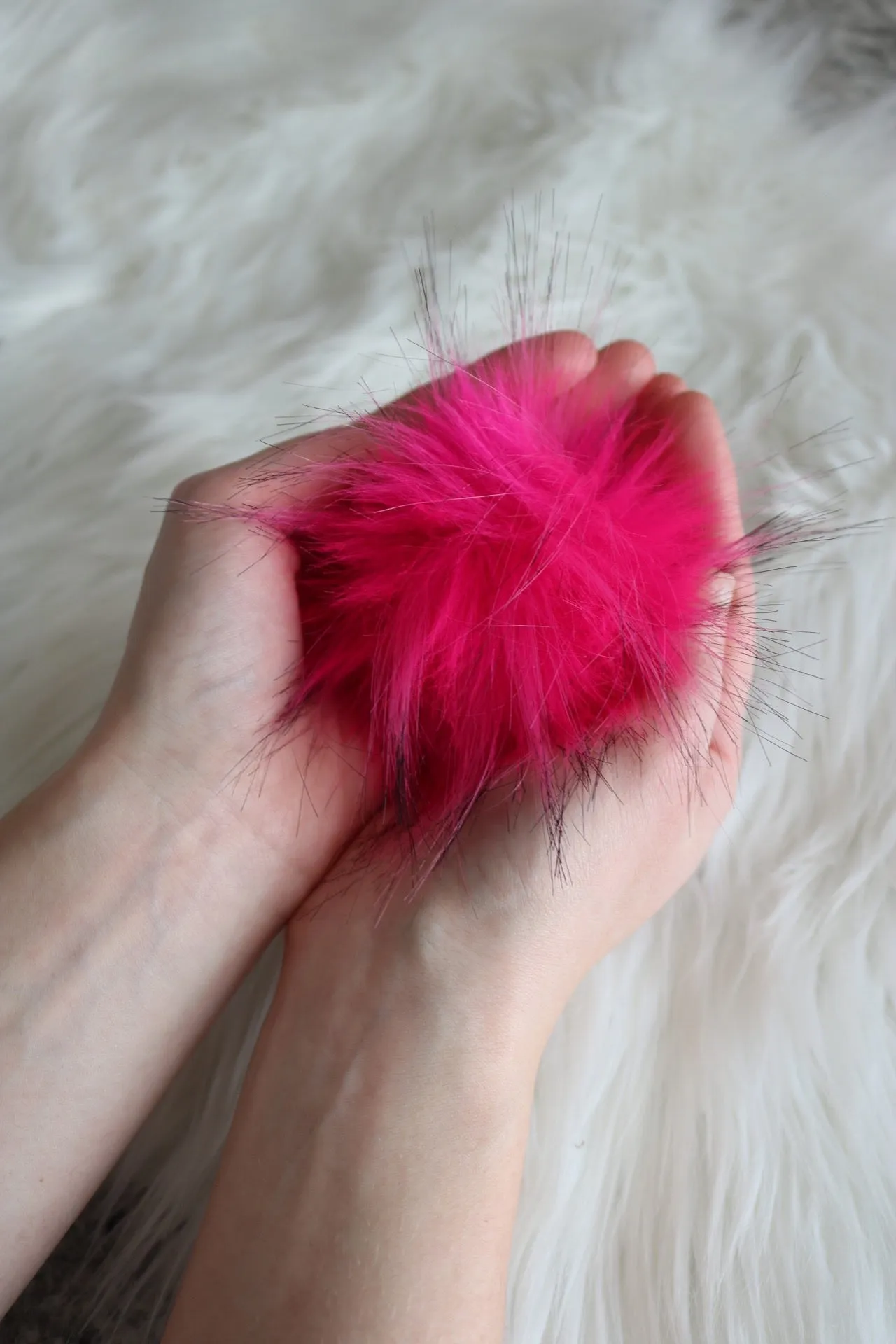 4" Faux Fur Pom-Pom