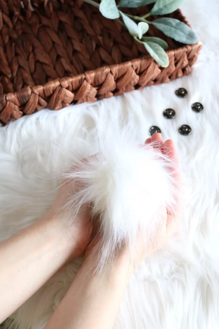 4" Faux Fur Pom-Pom