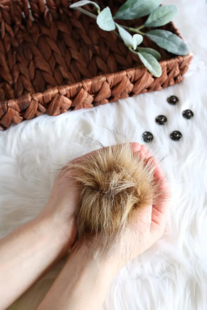 4" Faux Fur Pom-Pom