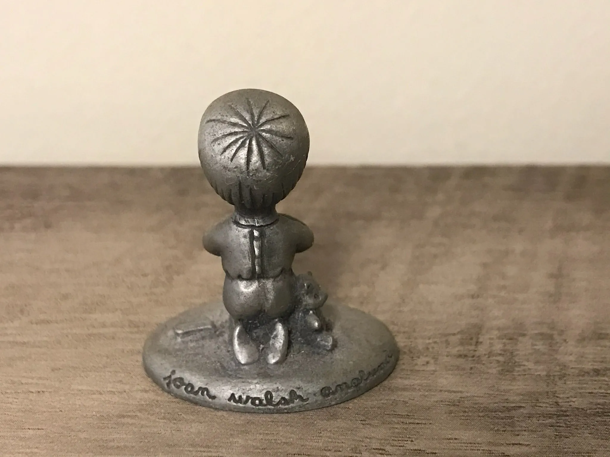 <€€* Vintage Joan Walsh Anglund Hallmark Fine Pewter Praying Boy w/ Teddy Bear 1980